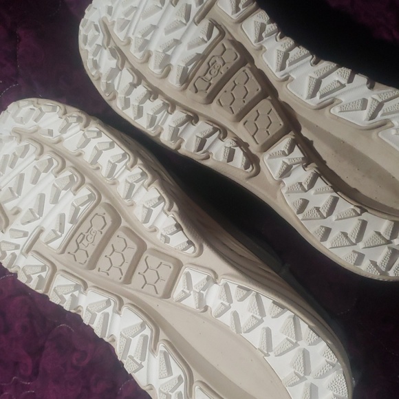 UGG shoes - Picture 2 of 8